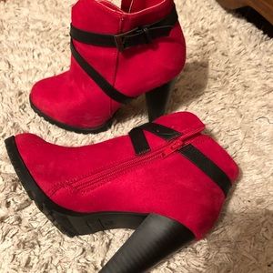 Size 6.5 ankle bootie